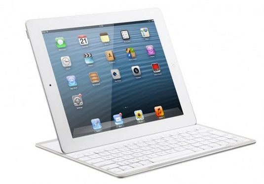 Archos Bluetooth Keyboard docked with an iPad